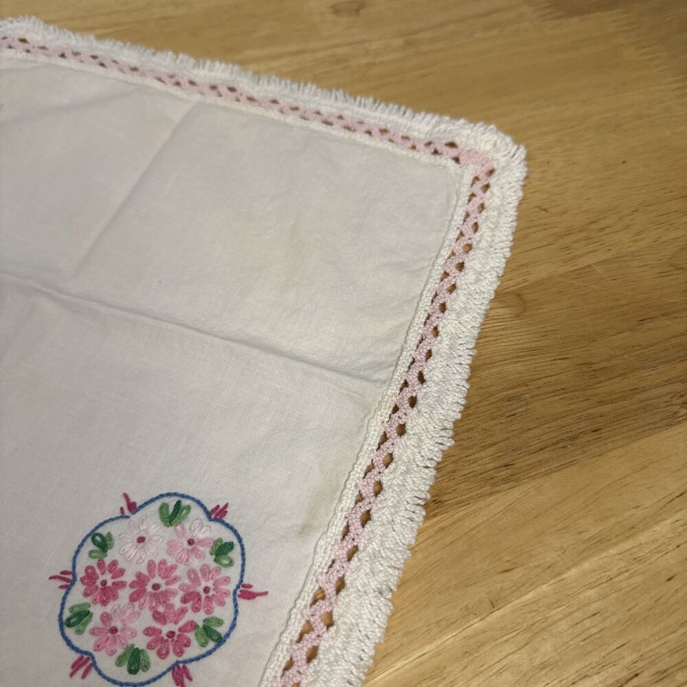 Vintage Hand Embroidered Floral Dresser End Table Scarf 10”x10” - Picture 4 of 7